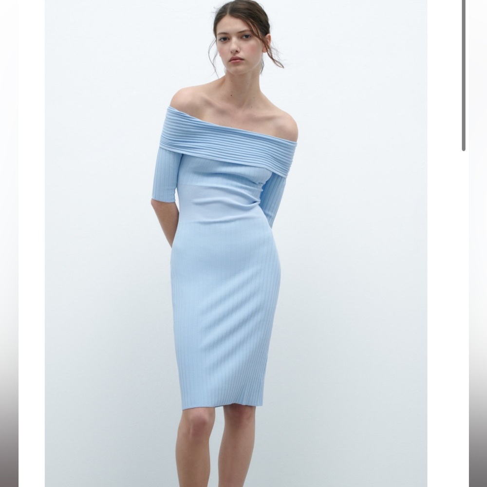 Zara OFF-THE-SHOULDER KNIT DRESS. Light Blue